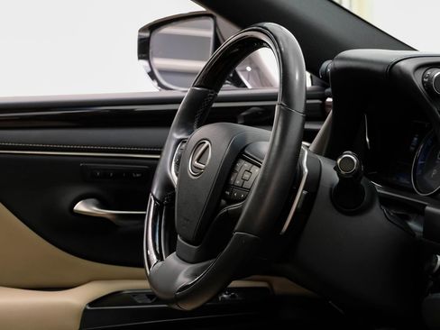 Used 2019 Lexus ES 350 w/ Premium Package image 13