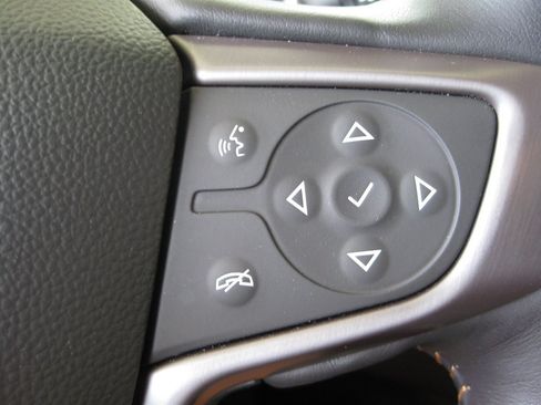 Used 2022 GMC Terrain AT4 AWD/4WD image 16