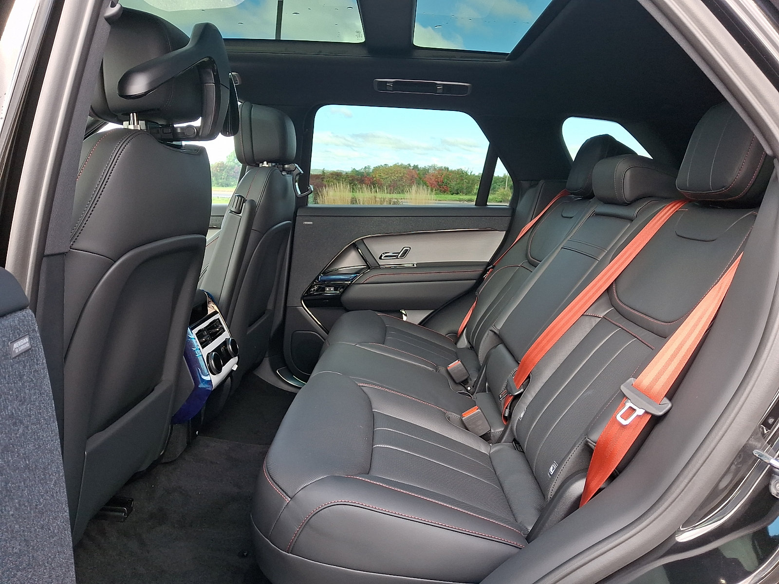 New 2027 Land Rover Range Rover Sport Dynamic SE AWD/4WD image 7