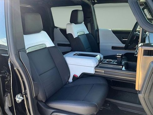 New 2025 GMC Hummer EV 2X w/ LPO, Dark Essentials Package image 11