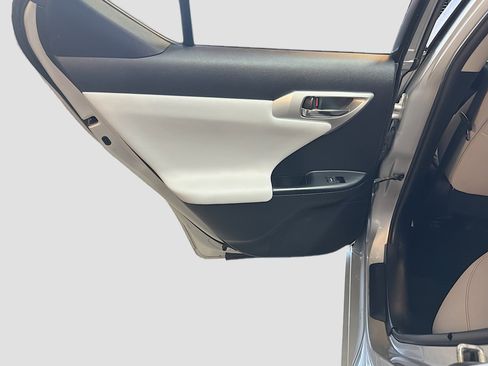 Used 2012 Lexus CT 200h Premium w/ Leather Pkg image 27