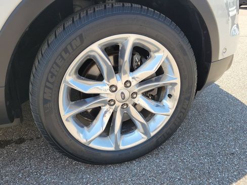Used 2014 Ford Explorer Limited w/ Equipment Group 302A AWD/4WD image 5