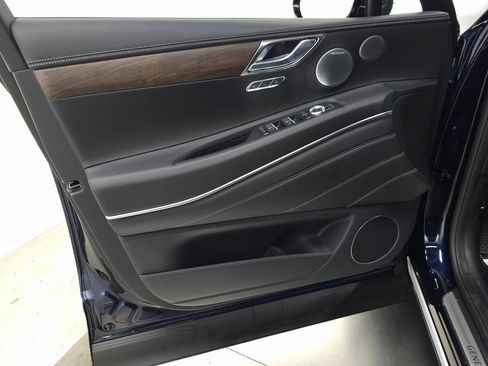 New 2026 Genesis GV80 2.5T Advanced image 10