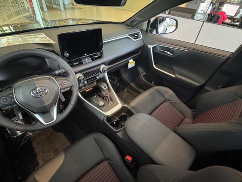 New 2025 Toyota RAV4 SE image 12