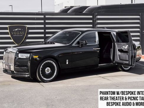 Used 2024 Rolls-Royce Phantom Sedan image 1