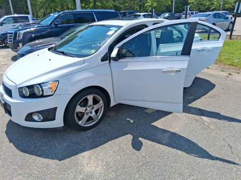 Used 2014 Chevrolet Sonic LTZ FWD image 17