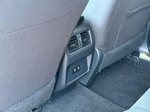 Used 2025 Nissan Rogue SV FWD image 24