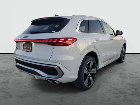 New 2025 Audi SQ5 Premium Plus image 4