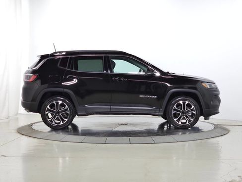 Used 2022 Jeep Compass Limited AWD/4WD image 9