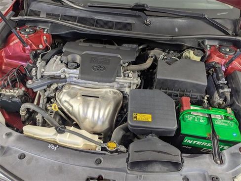 Used 2014 Toyota Camry SE image 30