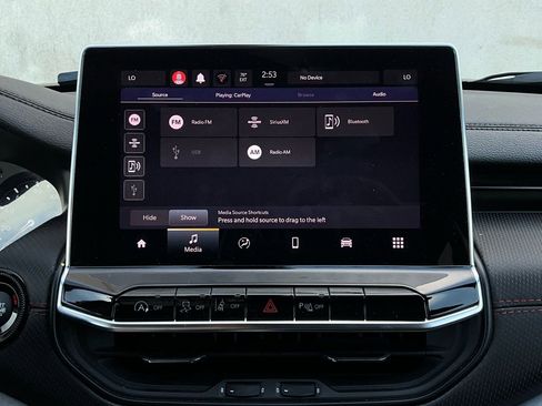 Used 2025 Jeep Compass Trailhawk image 31