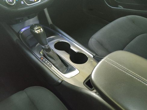 Used 2018 Chevrolet Malibu LT FWD image 26