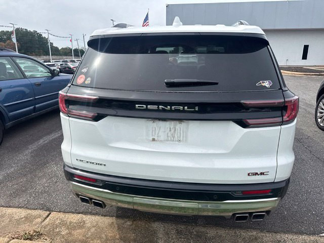 Used 2025 GMC Acadia Denali FWD image 5