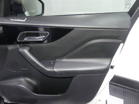 Used 2019 Jaguar F-PACE Premium AWD/4WD image 19