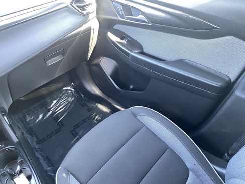 Used 2025 Chevrolet TrailBlazer LT FWD image 17