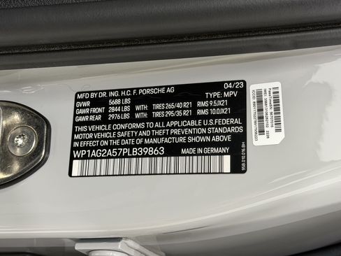 Certified 2023 Porsche Macan S AWD/4WD image 59