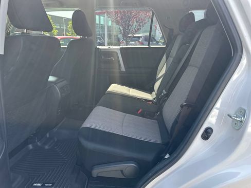 Used 2018 Toyota 4Runner SR5 AWD/4WD image 14