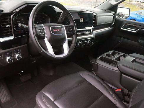 Used 2025 GMC Sierra 1500 SLT AWD/4WD image 14