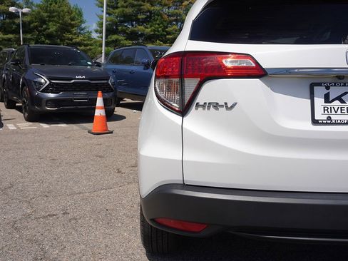 Used 2021 Honda HR-V EX image 15
