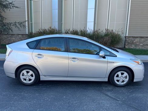Used 2011 Toyota Prius Two image 2