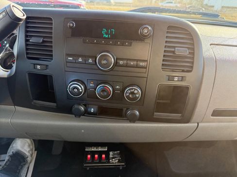 Used 2014 Chevrolet Silverado 3500 W/T image 19