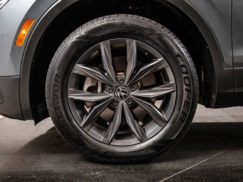 Used 2023 Volkswagen Tiguan SE FWD image 13