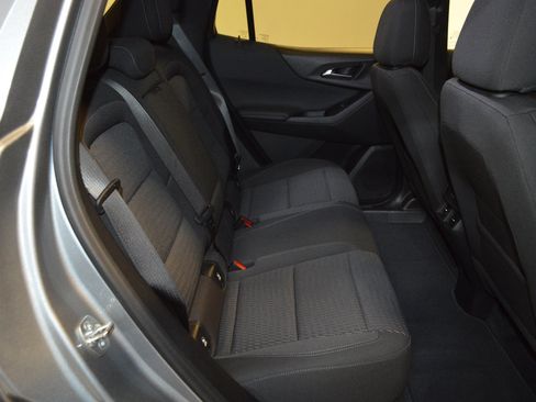 Used 2025 Chevrolet Equinox LT w/ Safety and Technology Package image 12