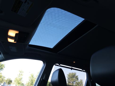 Used 2021 Nissan Rogue SL FWD image 33