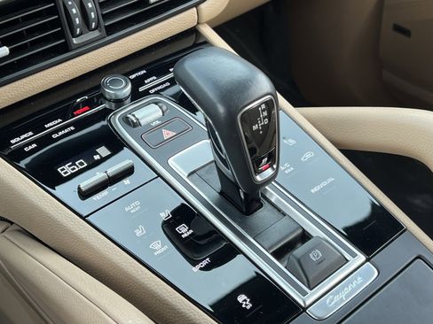 Certified 2023 Porsche Cayenne image 28