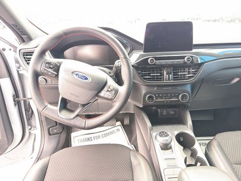 Used 2025 Ford Escape ST-Line image 14