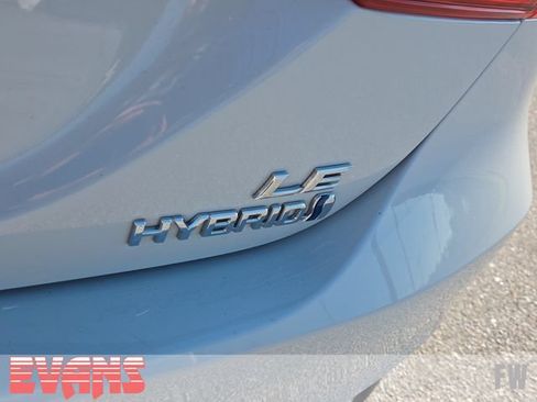 Used 2023 Toyota Camry LE FWD image 3