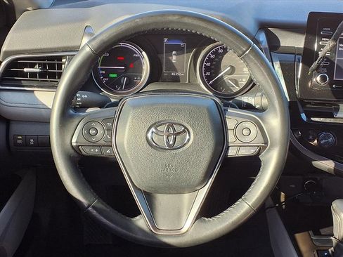 Used 2024 Toyota Camry SE image 12