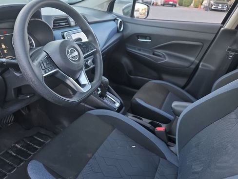Used 2025 Nissan Versa SV FWD image 14