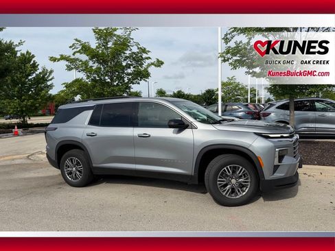 Used 2024 Chevrolet Traverse LT FWD image 5
