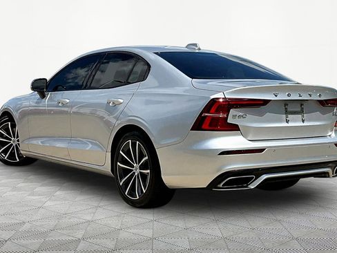 Used 2022 Volvo S60 B5 Momentum AWD/4WD image 4