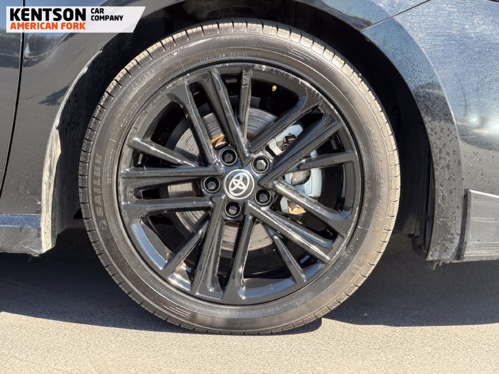 Used 2025 Toyota Camry SE FWD image 12