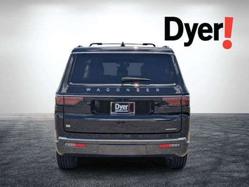 Used 2022 Jeep Wagoneer Series III w/ Premium Group I RWD image 5