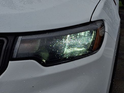 Certified 2024 Jeep Compass Trailhawk AWD/4WD image 9