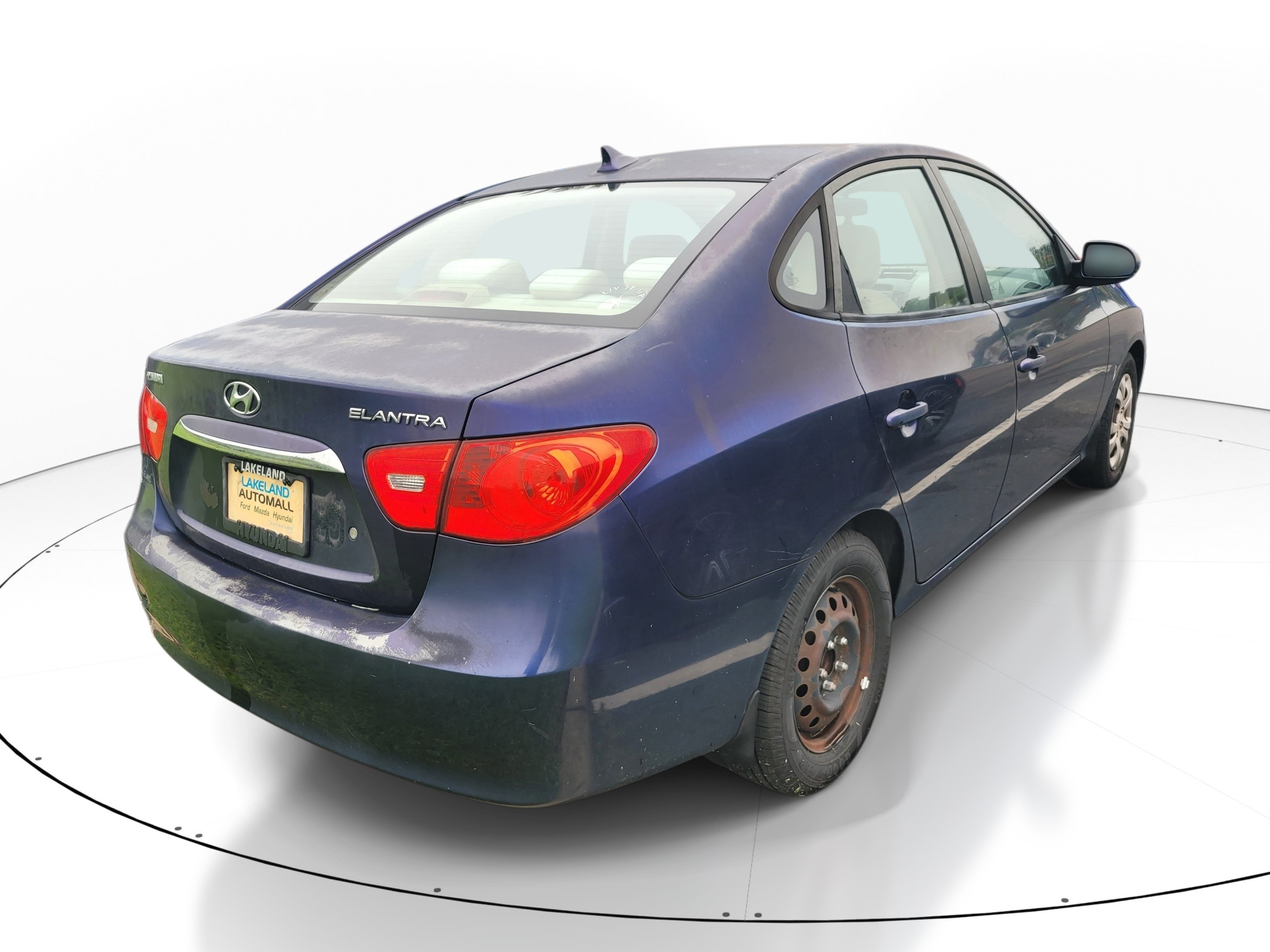 Used 2010 Hyundai Elantra GLS FWD image 4