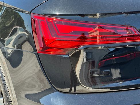 Used 2023 Audi Q5 e Premium Plus w/ Premium Plus Package image 26