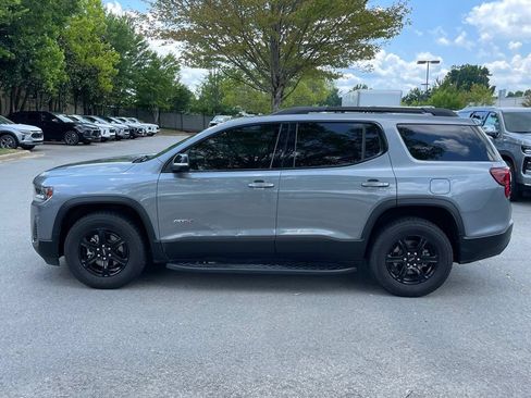 Used 2022 GMC Acadia AT4 w/ Technology Package AWD/4WD image 4