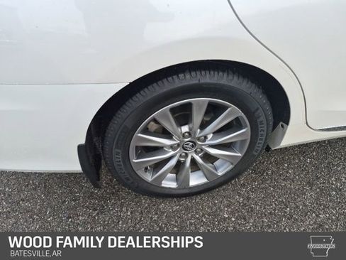 Used 2017 Toyota Camry XLE image 26