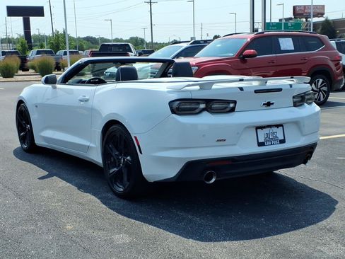 Used 2019 Chevrolet Camaro SS RWD image 4