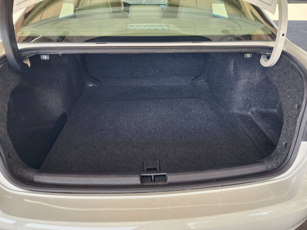 Used 2012 Volkswagen Passat 2.5 SE FWD image 31
