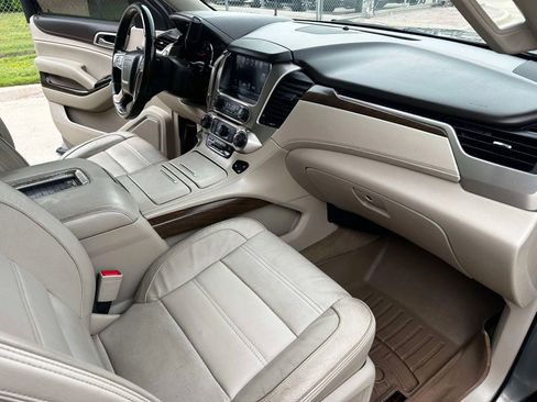 Used 2019 GMC Yukon XL Denali w/ Open Road Package image 25