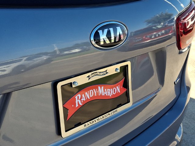 Used 2020 Kia Sorento FWD V6 image 29