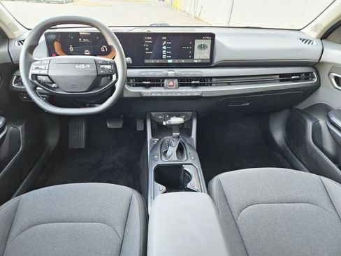 Used 2025 Kia K4 FWD image 15