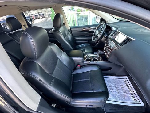 Used 2016 Nissan Pathfinder Platinum image 24