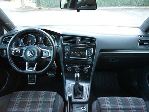 Used 2015 Volkswagen GTI S image 11
