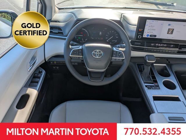 Certified 2026 Toyota Sienna XLE FWD image 18